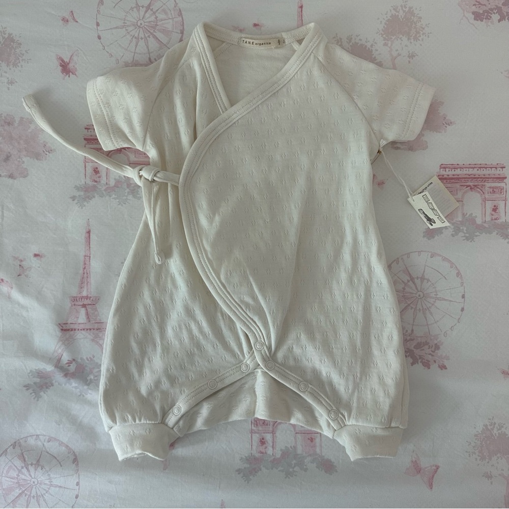 TANE organics SHORT SLEEVED KIMONO ONESIE W/ LEGGINGS